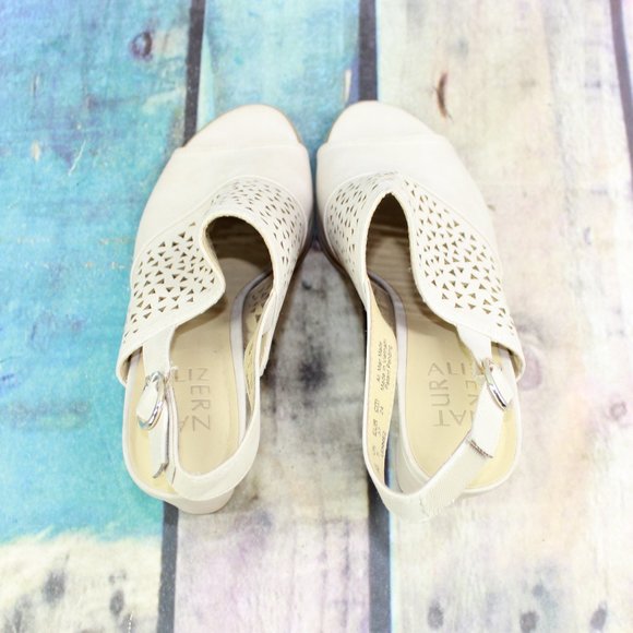 NATURALIZER Lennie 2 Slingback Heeled Sandal 7 M - Picture 6 of 9